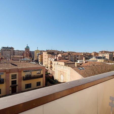 Scandellari Apartments - Stylish Stay For Two Guests Болонья Экстерьер фото