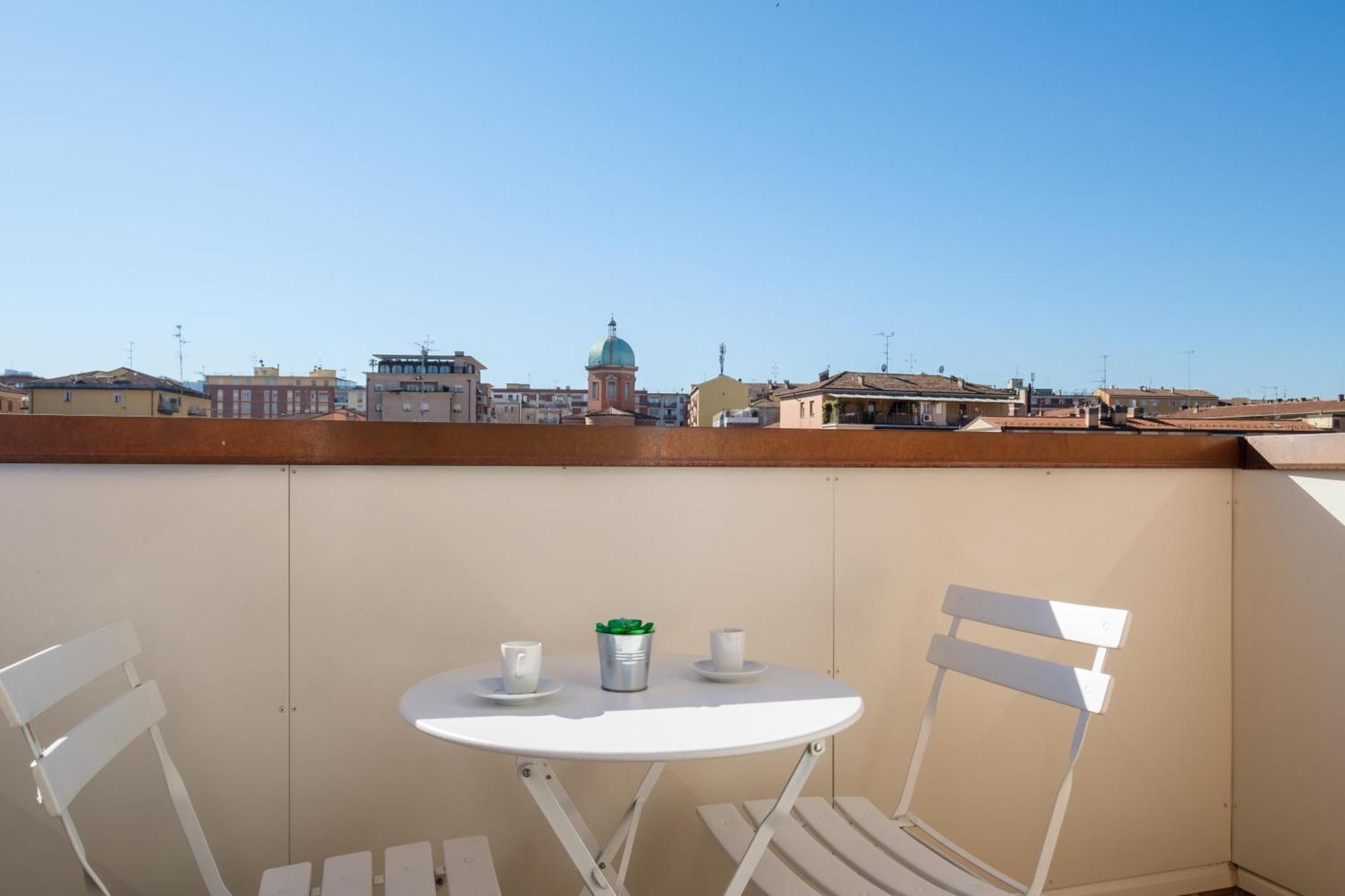 Scandellari Apartments - Stylish Stay For Two Guests Болонья Экстерьер фото