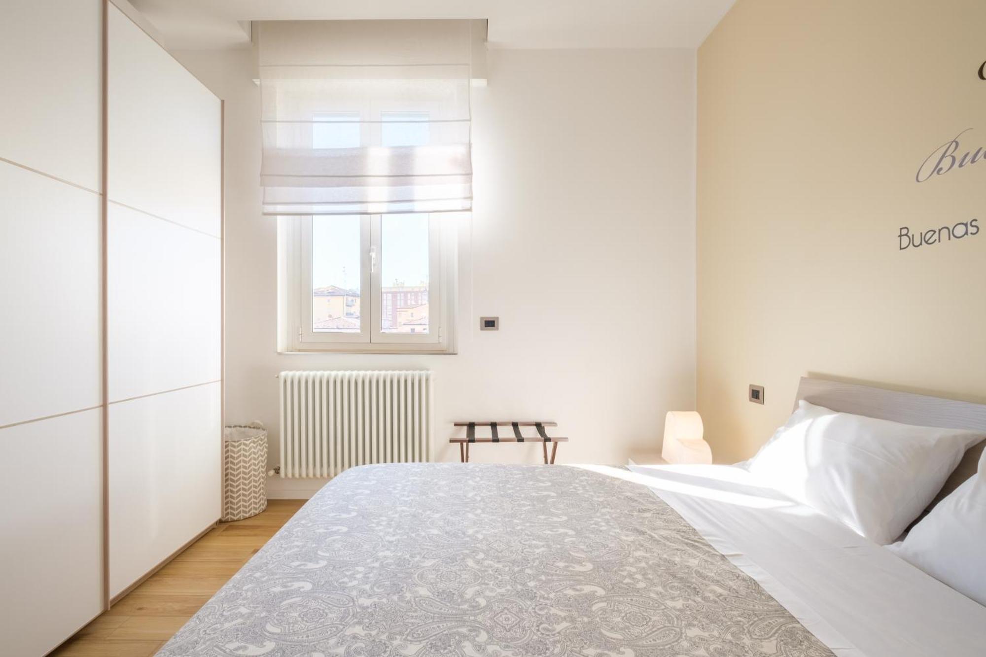 Scandellari Apartments - Stylish Stay For Two Guests Болонья Экстерьер фото